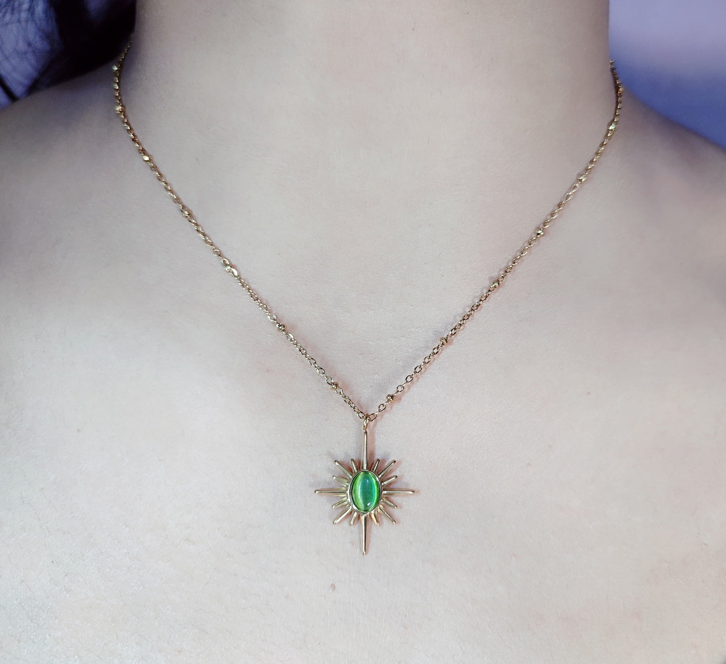 Mona Lisa Stone Star Pendant